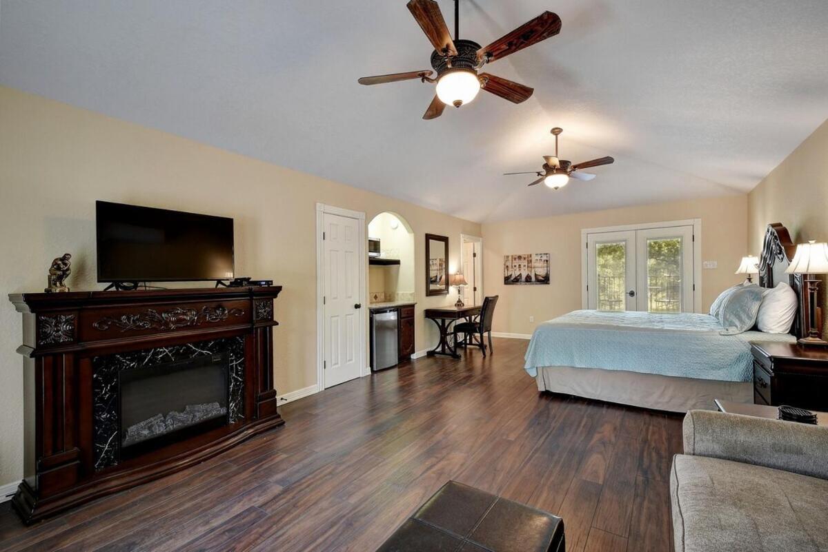 Messina Inn Wimberley Phòng bức ảnh